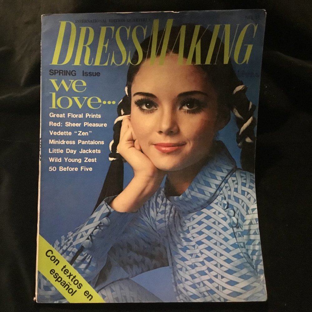 Vintage FASHION Dressmaking Magazine w/patterns
